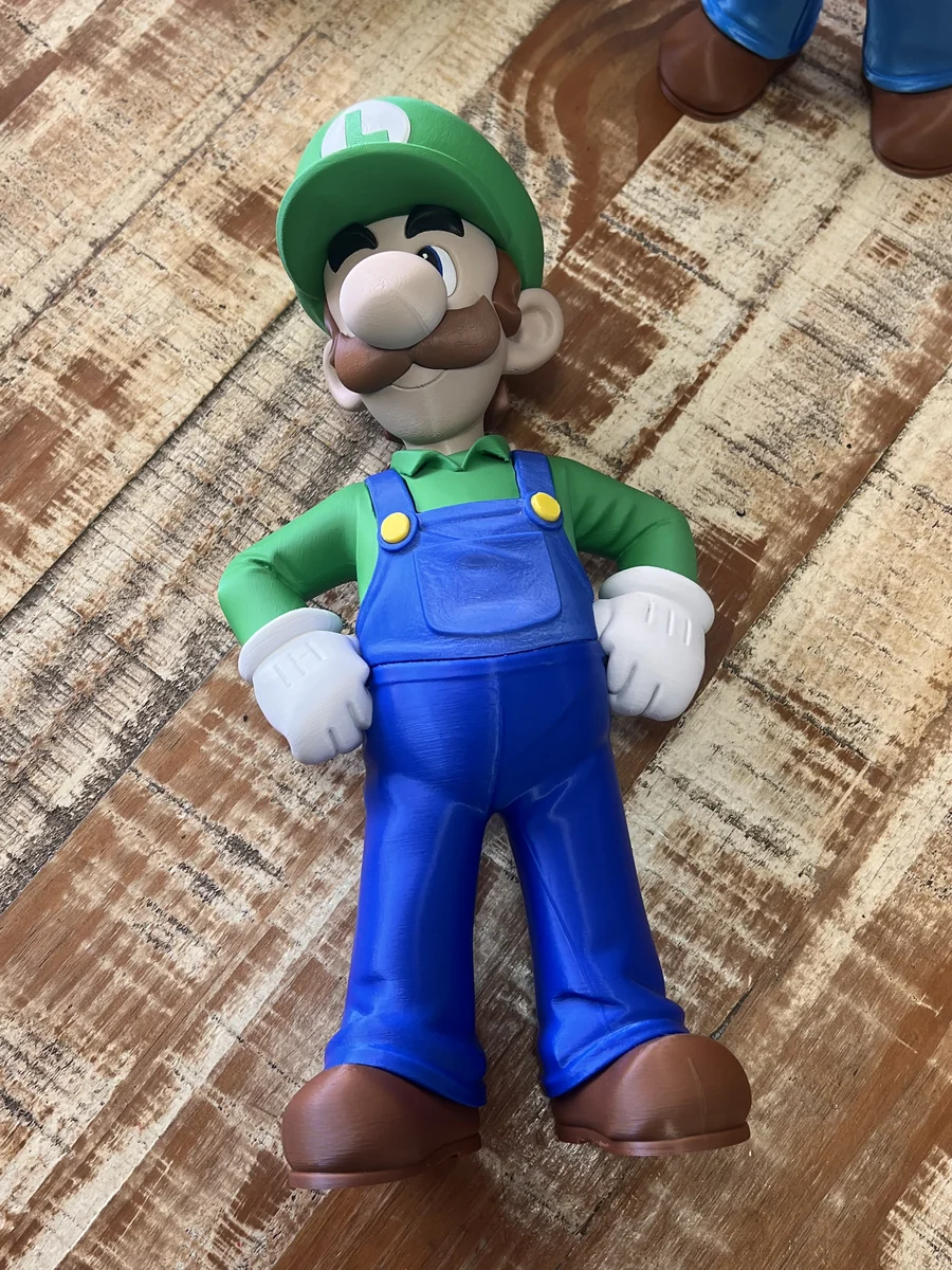 Luigi Bros produzido em impressão 3D personalizada